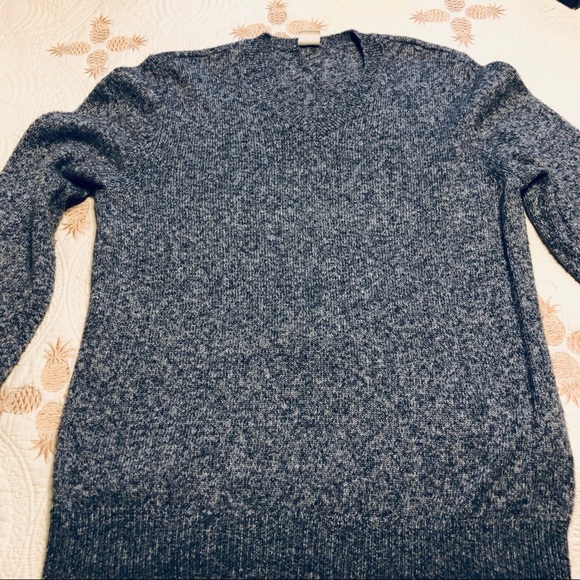 Hollister V-Neck Sweater Gray - Picture 2 of 5